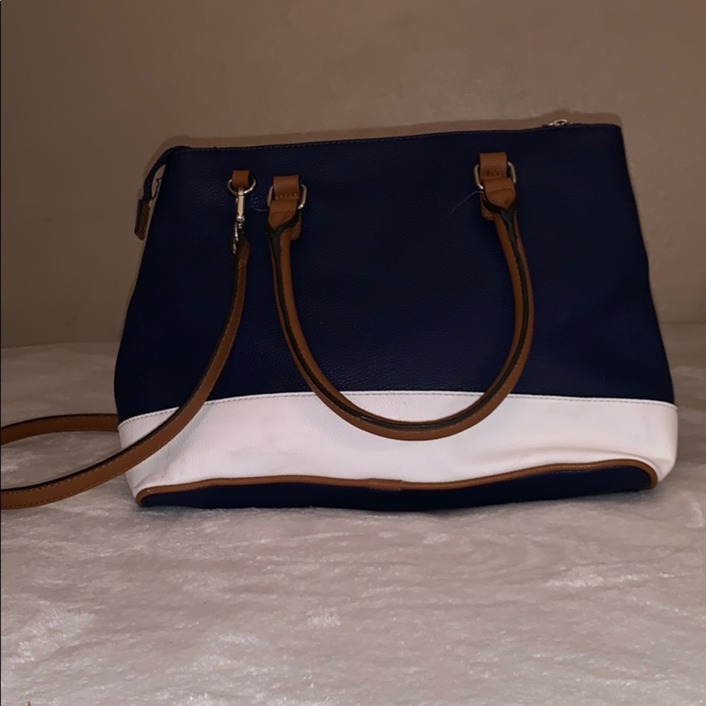 Guess Purse Bag - Picture 2 of 5